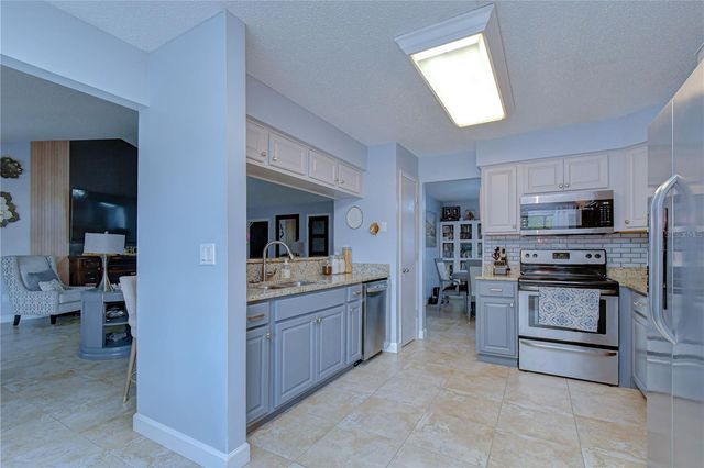15747 SCRIMSHAW DRIVE, Tampa, FL 33624