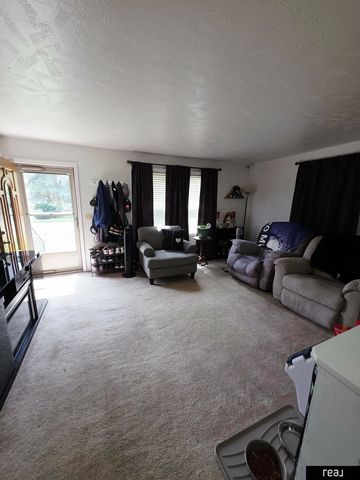 8616 B Street, Omaha, NE 68124