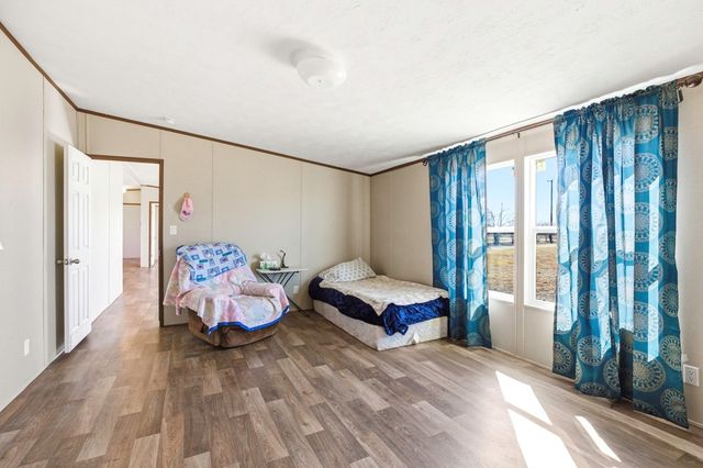 393 W CR 5719, Devine, TX 78016