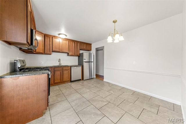 11648 Galba Drive, Florissant, MO 63033