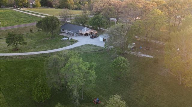 14298 Leavenworth Road, Basehor, KS 66007