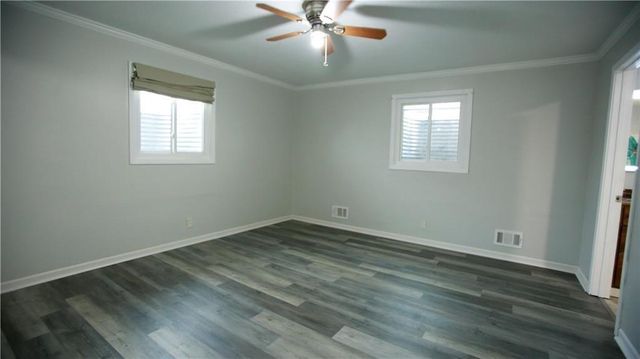 14298 Leavenworth Road, Basehor, KS 66007