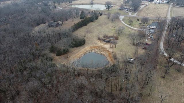14298 Leavenworth Road, Basehor, KS 66007