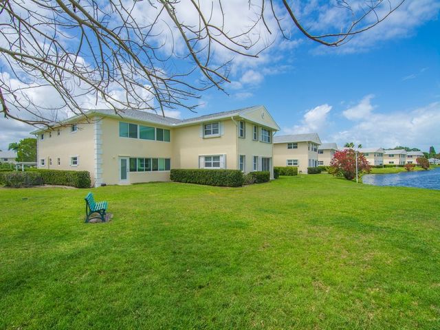 500 Grove Isle Circle 206, Vero Beach, FL 32962