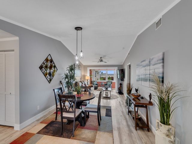 500 Grove Isle Circle 206, Vero Beach, FL 32962