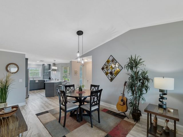 500 Grove Isle Circle 206, Vero Beach, FL 32962