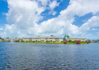 500 Grove Isle Circle 206, Vero Beach, FL 32962