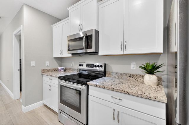 6109 NW Regent Street, Port St. Lucie, FL 34983