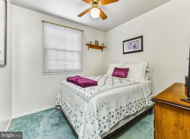 831 RICHMOND DR, Sicklerville, NJ 08081