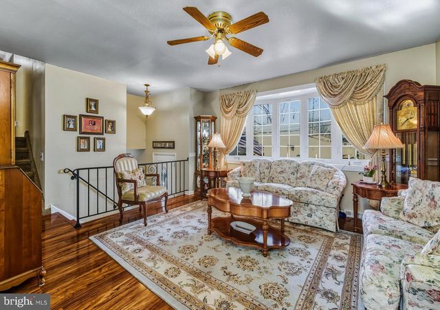 831 RICHMOND DR, Sicklerville, NJ 08081