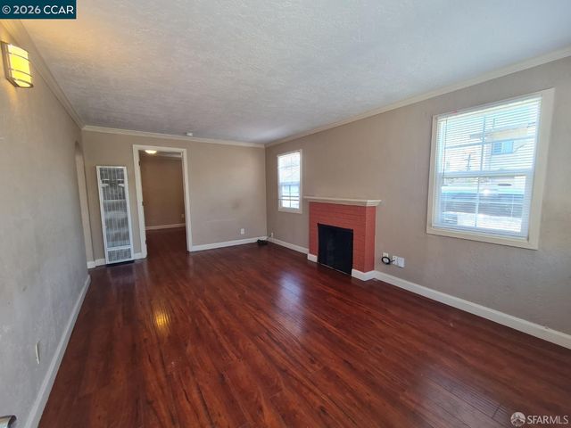 100 12th st, Richmond, CA 94801