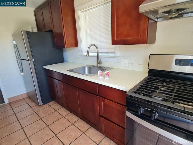 100 12th st, Richmond, CA 94801