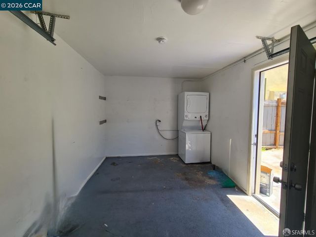 100 12th st, Richmond, CA 94801