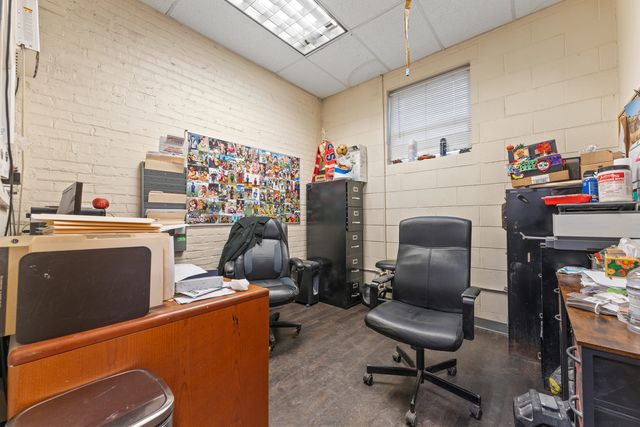 4122 W Grand Avenue, Chicago, IL 60651