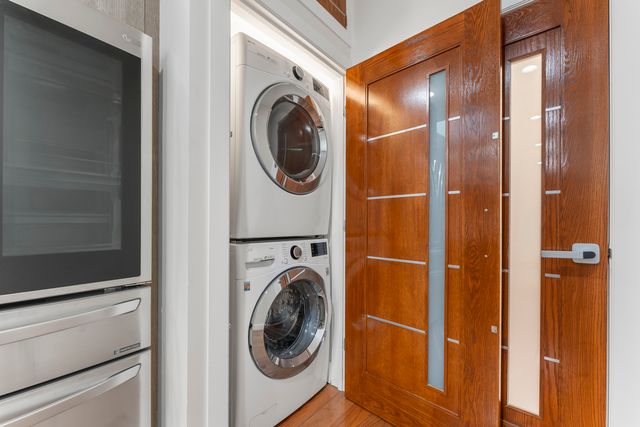 4122 W Grand Avenue, Chicago, IL 60651