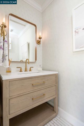 42 Brookside Rd, Orinda, CA 94563