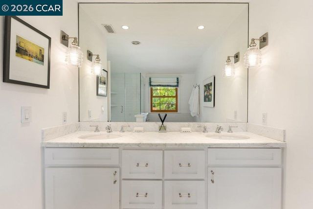 42 Brookside Rd, Orinda, CA 94563