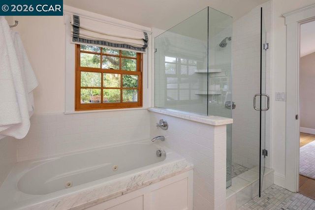 42 Brookside Rd, Orinda, CA 94563
