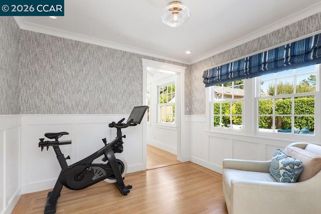 42 Brookside Rd, Orinda, CA 94563