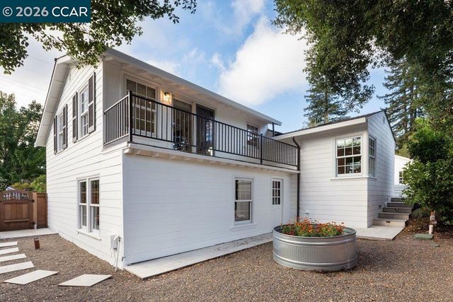 42 Brookside Rd, Orinda, CA 94563