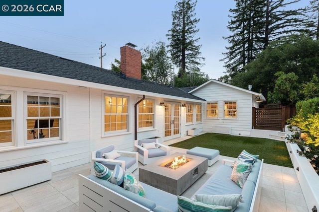 42 Brookside Rd, Orinda, CA 94563