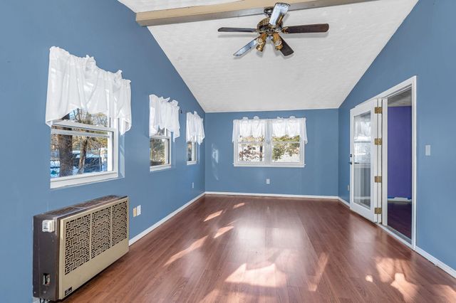 4 Therriault Avenue, Salem, NH 03079