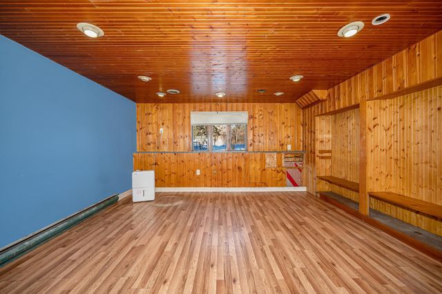 4 Therriault Avenue, Salem, NH 03079