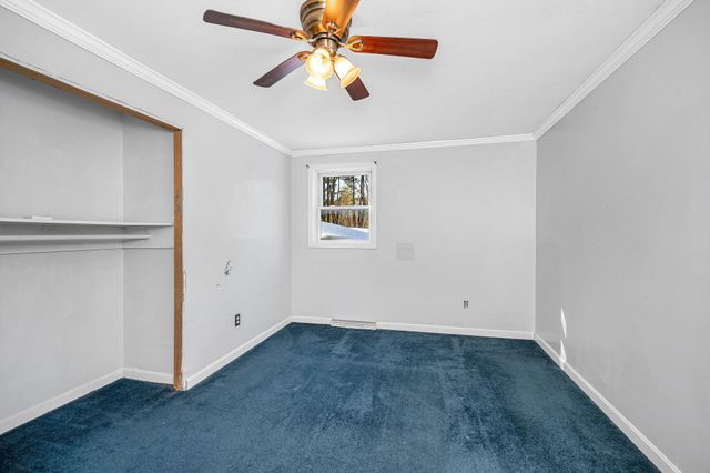 4 Therriault Avenue, Salem, NH 03079