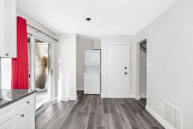 4 Therriault Avenue, Salem, NH 03079