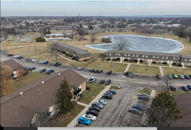 3A KINGERY QUARTER 103, Willowbrook, IL 60527