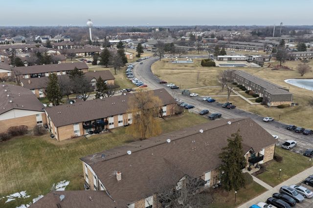 3A KINGERY QUARTER 103, Willowbrook, IL 60527