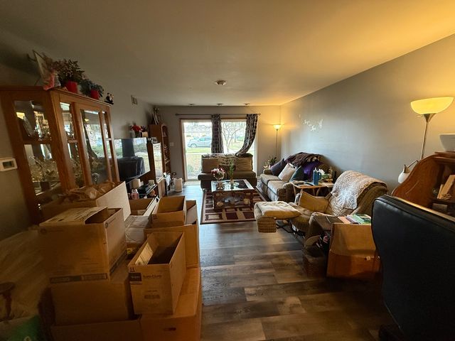 3A KINGERY QUARTER 103, Willowbrook, IL 60527