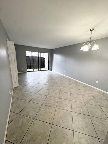 3015 Walnut Bend Lane 13, Houston, TX 77042