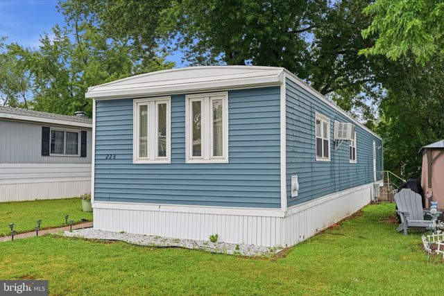 228 JOHNSON DR, Fairless Hills, PA 19030