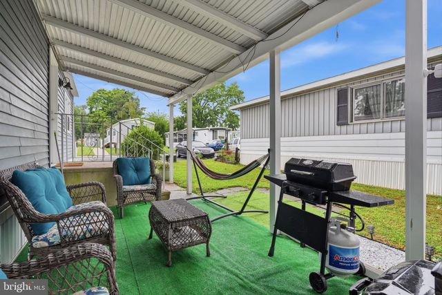 228 JOHNSON DR, Fairless Hills, PA 19030