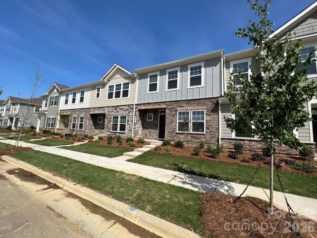 208 Sagecroft Lane, Indian Trail, NC 28079