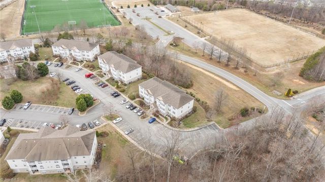 6121 Hedgecock Circle Unit 2C, High Point, NC 27265