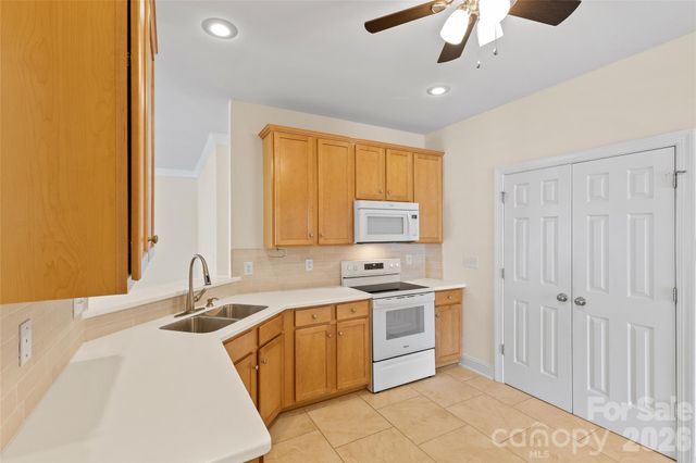 1017 Curry Way, Matthews, NC 28104