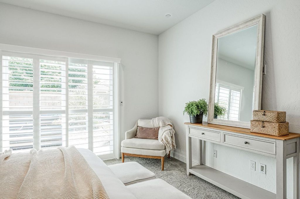 Image 17 of property listing at 1915 N Marion Avenue, Clovis, CA 93619