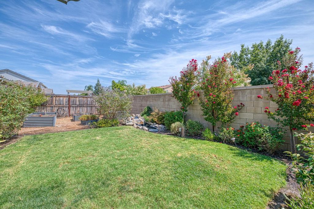 Image 22 of property listing at 1915 N Marion Avenue, Clovis, CA 93619
