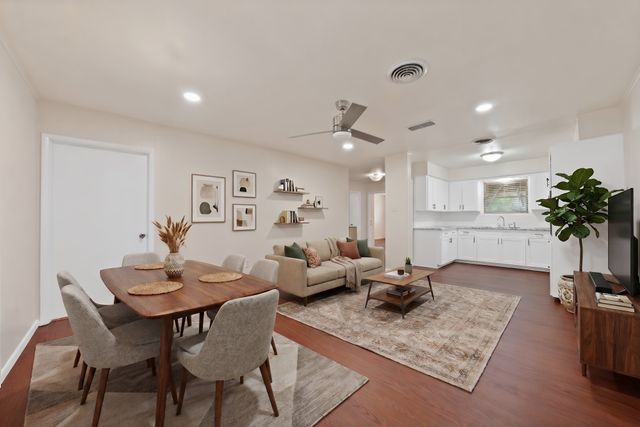 5621 Wedgworth Road, Fort Worth, TX 76133