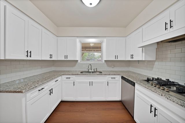5621 Wedgworth Road, Fort Worth, TX 76133