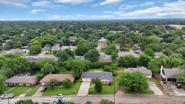 5621 Wedgworth Road, Fort Worth, TX 76133