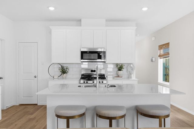 1522 Splashing Wave Drive, Iowa Colony, TX 77583