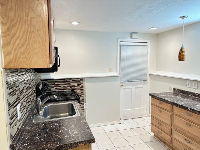 33 Curry Cir. 1-A, Swampscott, MA 01907