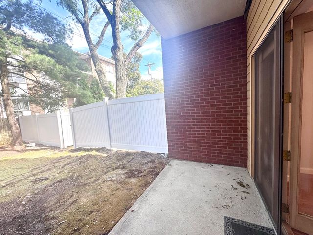 4975 Washington St 109, Boston, MA 02132