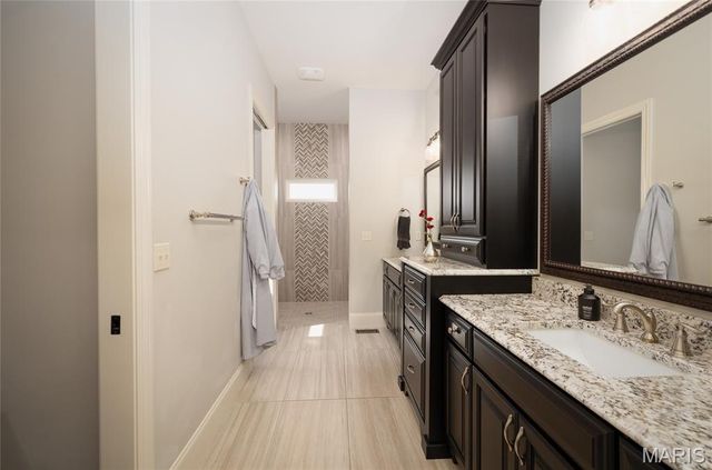 4985 N State Route 157, Edwardsville, IL 62025