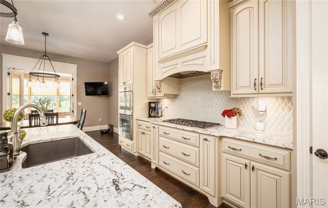 4985 N State Route 157, Edwardsville, IL 62025