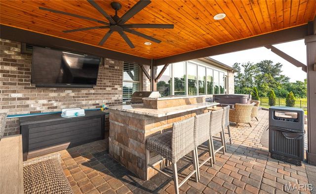 4985 N State Route 157, Edwardsville, IL 62025
