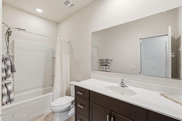 10818 W Claxton Drive, Marana, AZ 85653